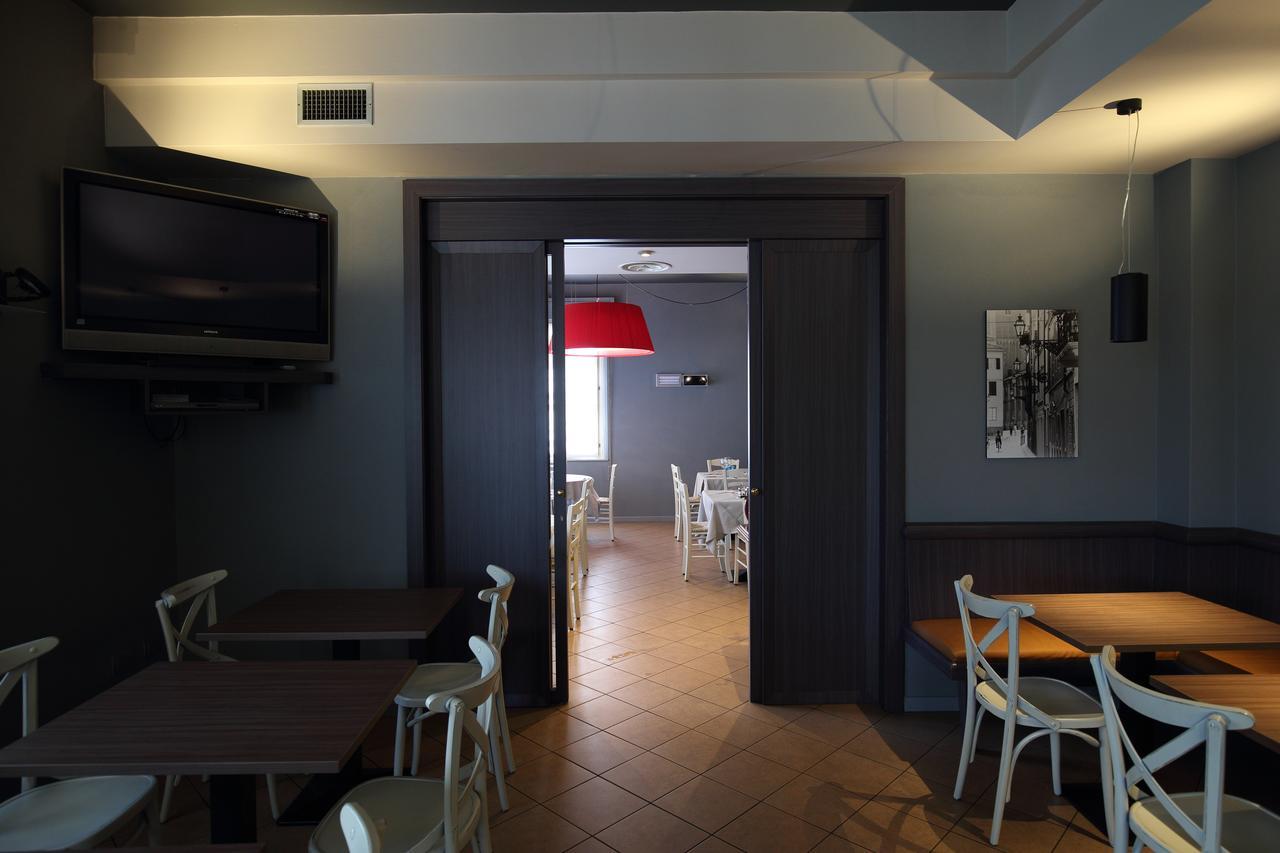 Hotel Trattoria Contini Sorbolo Exteriör bild